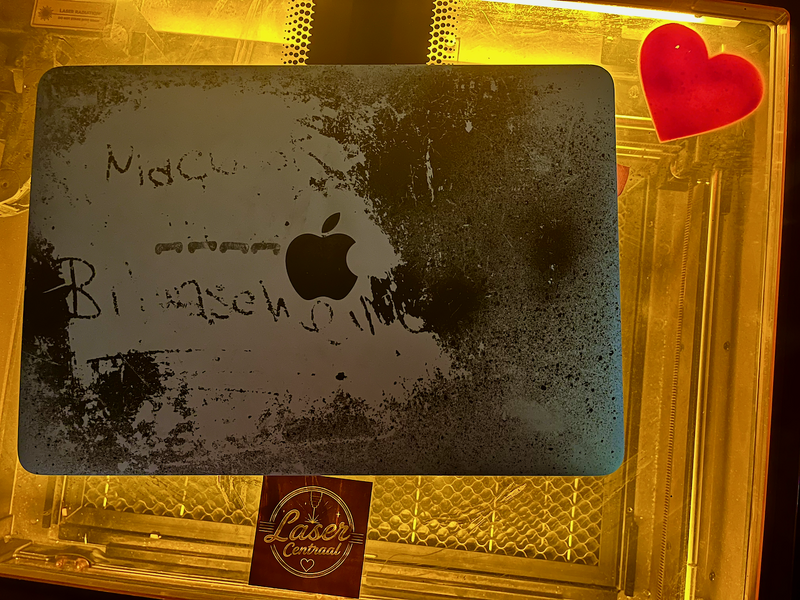 File:Laser macbook.png